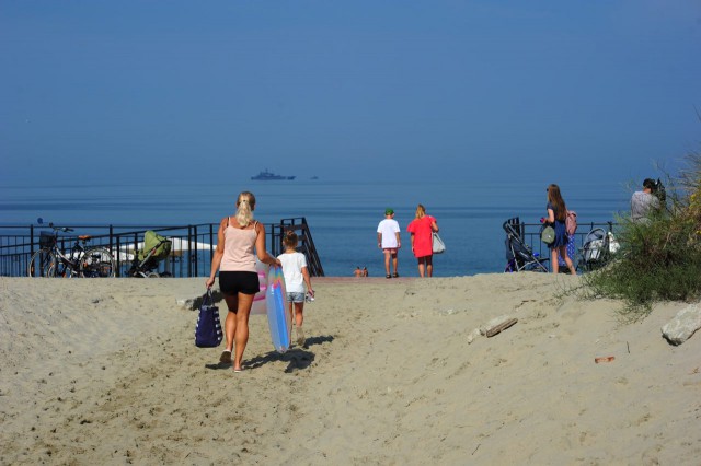 Мельников: На частном пляже в Балтийске кроме джаги-джаги до трёх утра ничего не происходит