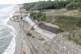 «С просрочкой и штрафом»: в Янтарном завершают реконструкцию берегозащитных сооружений 