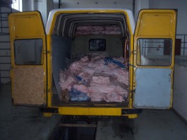 Калининградец пытался ввезти из Польши 1,7 тонны сала для своих собак