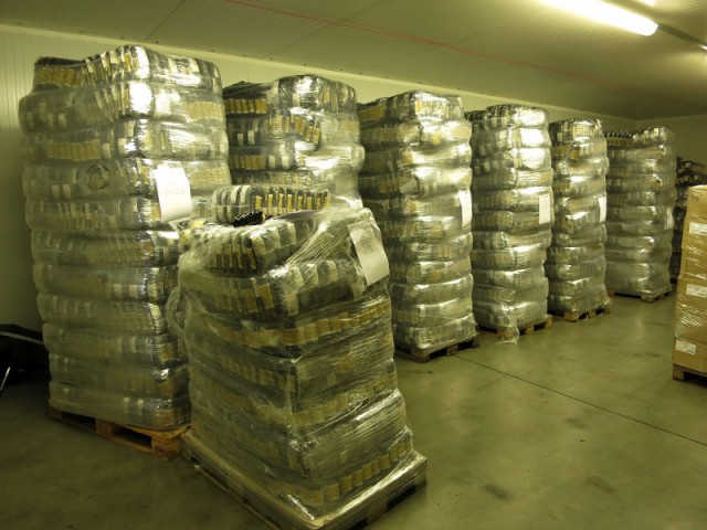 В Калининградскую область пытались незаконно ввезти четыре тонны макарон из Польши