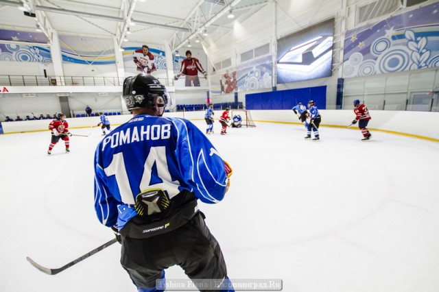 «25 шайб»: в Калининграде стартовал седьмой сезон Ночной хоккейной лиги (фото)