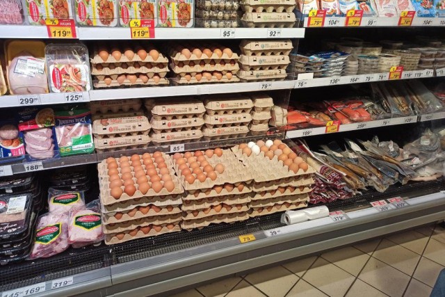 В правительстве объяснили рост цен на куриное яйцо в Калининградской области
