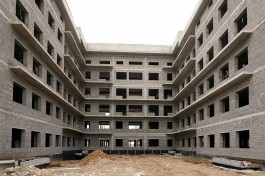 Новый подрядчик калининградского онкоцентра обещает завершить все коробки с остеклением в октябре