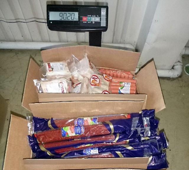 Жительница области пыталась «законно» ввезти из Польши 188 кг мяса, колбасы и сосисок  