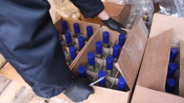 Калининградские полицейские изъяли крупную партию сомнительного алкоголя (фото)