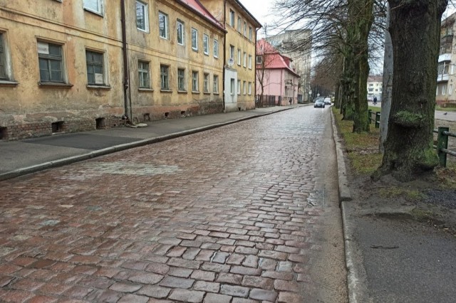 Власти нашли подрядчика для ремонта улицы Морозова в Калининграде 
