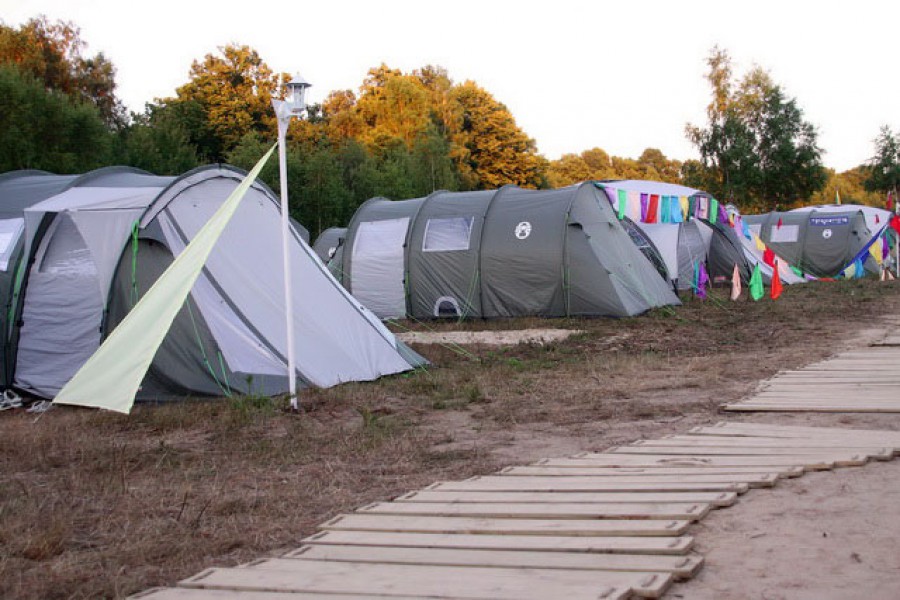 За сборку и разборку палаток для «Балтартека» власти готовы заплатить более одного миллиона рублей