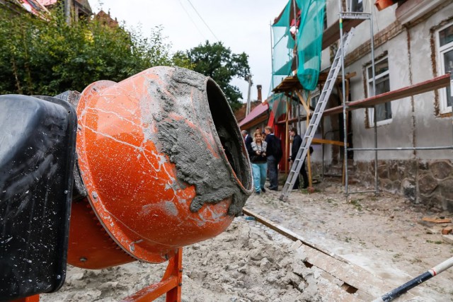 Власти объяснили, почему в Калининградской области не строят цементный завод
