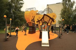 На улице Емельянова в Калининграде открыли новую детскую площадку (фото)