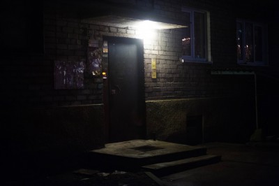 В подъезде на ул. Красной в Калининграде обнаружили труп 28-летнего мужчины