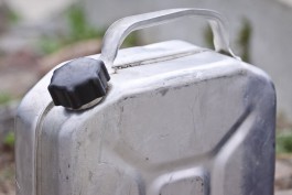 В Польше обнаружили нелегальную заправку с топливом из России