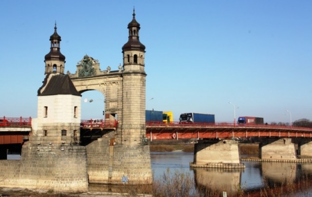 На мосту королевы Луизы в Советске вводят реверсивное движение из-за ремонта