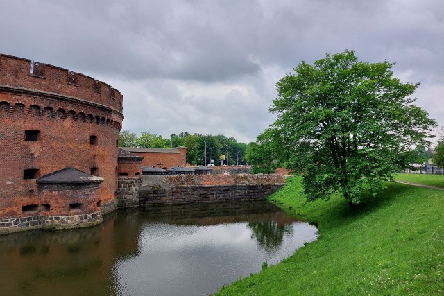 В Калининграде отремонтируют историческую стену у башни Дона