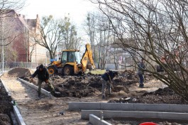 В Черняховске приступили к благоустройству сквера на улице Курчатова 