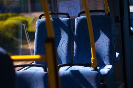 При падении в автобусе Светлогорск — Калининград пострадала 80-летняя женщина