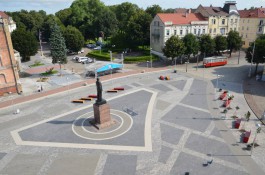 «Красные навесы, новый тротуар и скамейки»: в Советске завершили благоустройство центральных улиц