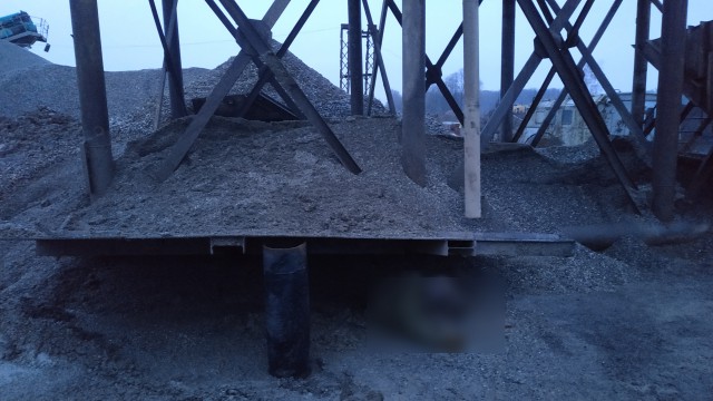 В песчаном карьере под Гвардейском погиб 47-летний мужчина