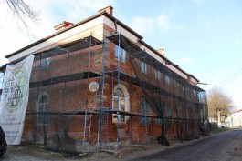 «Деликатные работы»: в Железнодорожном затянулся ремонт старинной ратуши 