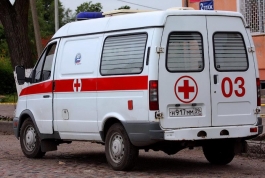 Три человека пострадали при обрушении навеса на ул. Полоцкой в Калининграде