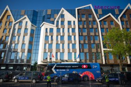 «Банкиры подъехали»: сборная Швейцарии заселилась в отель Mercure в Калининграде (фото)