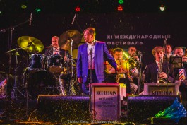 «Счастье под дождём»: как прошёл первый вечер фестиваля «Калининград Сити Джаз» (фото)