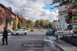 В Калининграде частично открыли движение на перекрёстке Батальной и Судостроительной