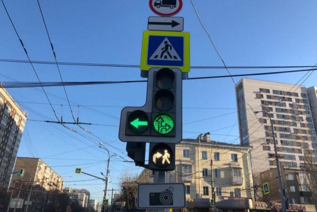 После аварии на Московском проспекте в Калининграде установят бело-лунные светофоры