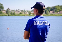Власти: Купание в озёрах Калининграда категорически запрещено из-за холодной воды