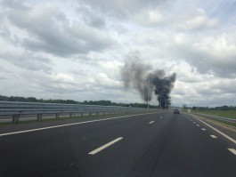 На трассе Калининград — Гвардейск сгорел грузовик с продуктами (видео) (видео)