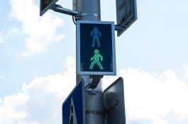 На крупных улицах Калининграда планируют установить новые светофоры для пешеходов