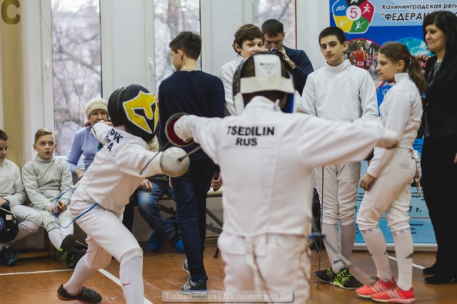 «Юные дуэлянты»: в областном турнире по фехтованию выступило 26 калининградцев (фото)