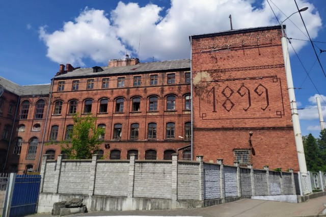 На ремонт крыши старинного здания банка на Тюленина в Калининграде выделили 11,3 млн рублей