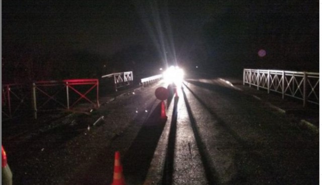 В Полесске лишённый прав водитель упал на автомобиле с моста