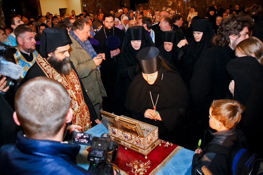 Более 80 тысяч человек приложились к Поясу Богородицы в Калининграде