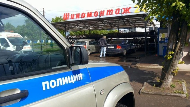 В Калининграде сотрудник шиномонтажа украл 40 тысяч рублей, чтобы снять квартиру себе и подруге (фото)