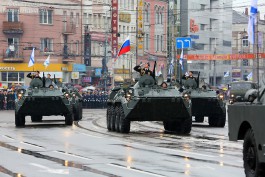 «„Мустанги”, „Гвоздики” и роботы»: как в Калининграде встречали парад Победы (фото)