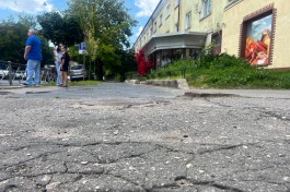 В Калининграде нашли подрядчика для продолжения ремонта тротуара на Карла Маркса за 99 млн рублей