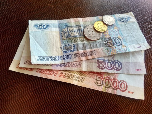 Жителя Балтийска подозревают в сбыте фальшивых денег