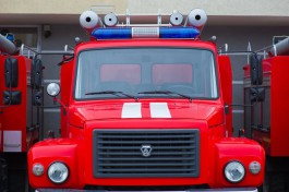 В Калининграде более 40 пожарных тушили сухогруз в доке на улице Портовой