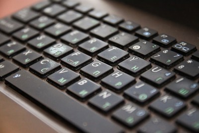 Житель Калининграда рассылал школьницам из других регионов свои интимные фото