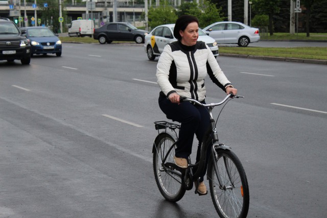 Дятлова: По Литовскому валу ехать на велосипеде некомфортно — надо приводить улицу в порядок