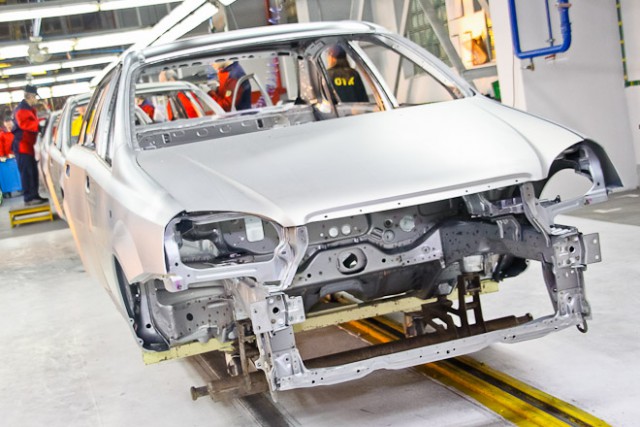 «Автотор» прогнозирует снижение выпуска автомобилей в 2014 году на 24%