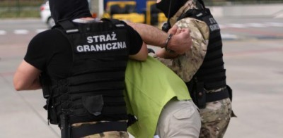 В Гданьске из-за пьяного пассажира экстренно сел самолёт Лондон — Рига (фото)