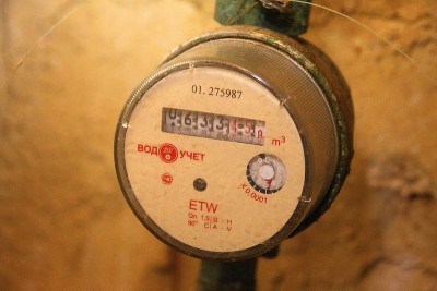 Федосеев о «сниженных» нормативах ЖКХ: Обязанность устанавливать счётчики с жильцов никто не снимает