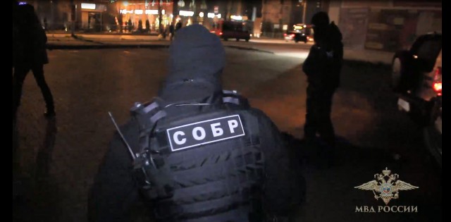Полиция и ФСБ задержали в регионе ОПГ, торговавшую карфентанилом (видео)