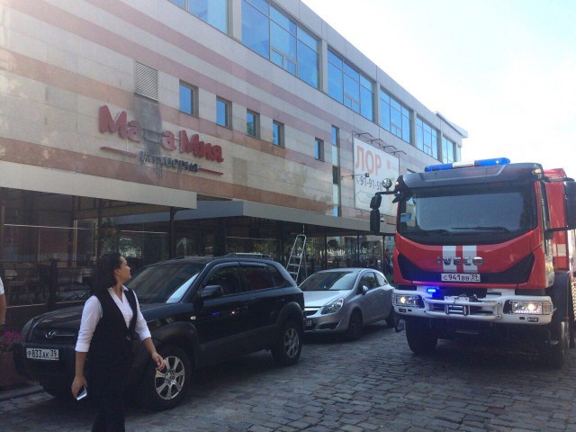 В ТЦ «Кловер» в Калининграде произошло короткое замыкание: на место выезжали пожарные