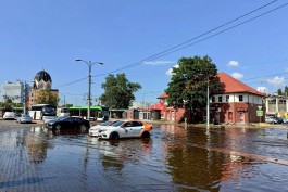 На острове Октябрьском в Калининграде затопило дорогу: остановлено движение трамваев