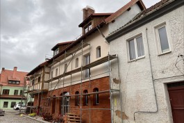 В центре Железнодорожного завершают восстановление старинного склада