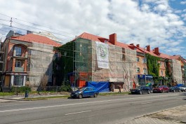 При ремонте векового дома на проспекте Мира в Калининграде сохранят заросли плюща на фасаде (фото)