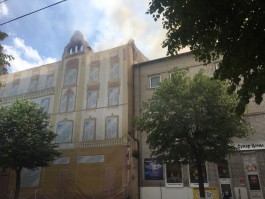 Из-за пожара в историческом здании в Советске из соседних домов эвакуировали 50 человек